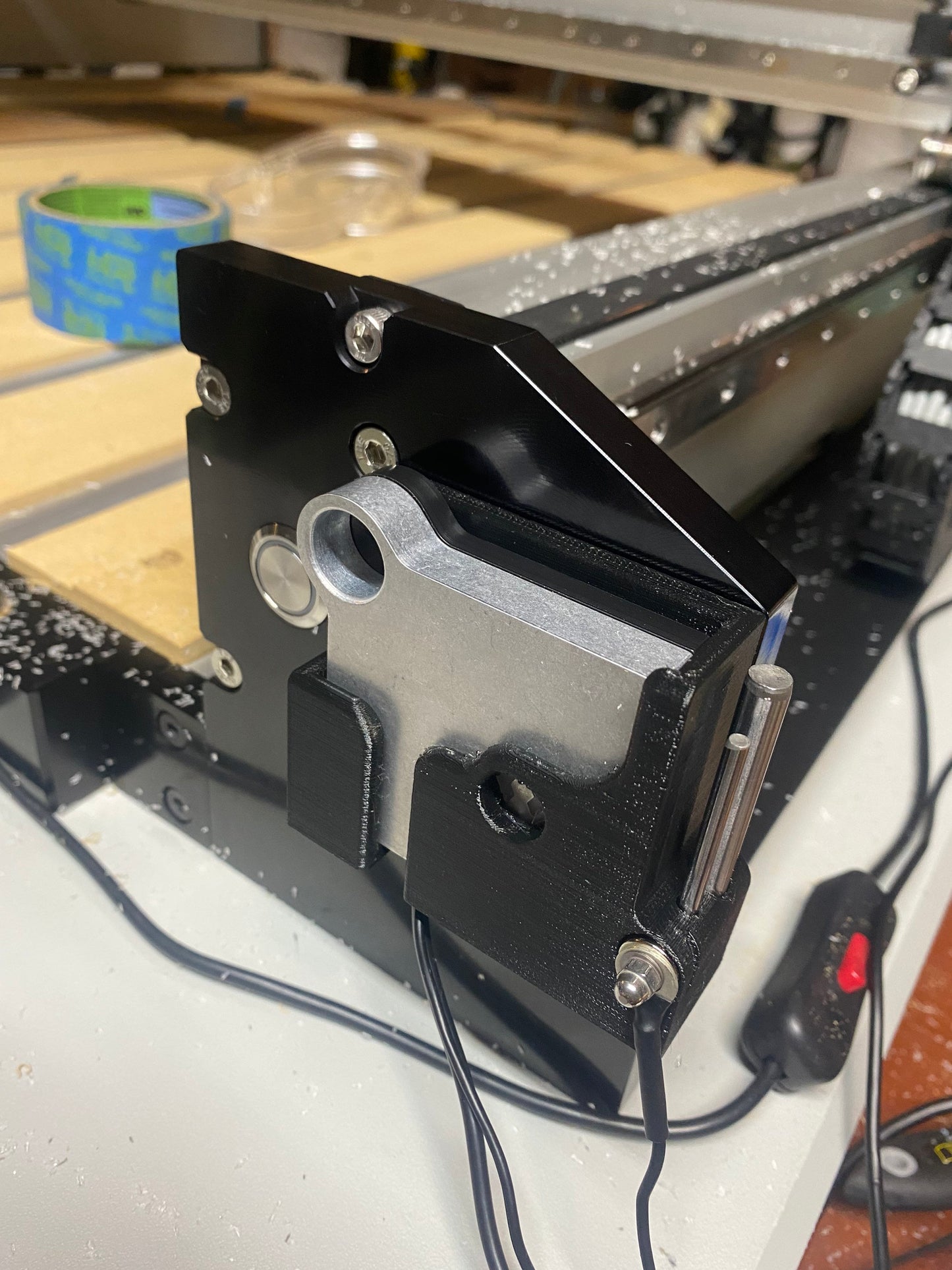 Shapeoko Bitzero v2 with magnetic ground holder and dowel holder