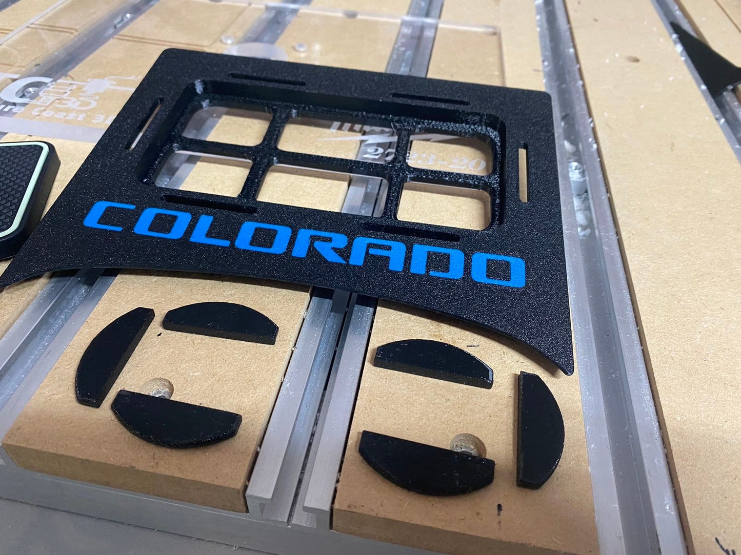 NEW STYLE 2015-2022 Colorado wireless charger Version 2